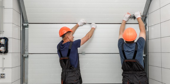 Garage Door Repairman Bloomington IL